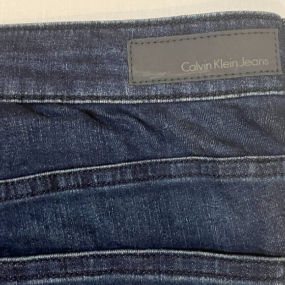 Calvin Klein Jeans Blue Denim Slim Boyfriend Jeans - Women's Size 8 - Picture 5 of 5